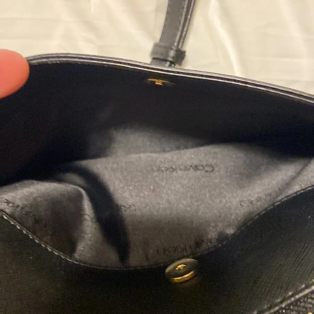 Calvin Klein Black embroidered flowered red pink green cross body, shoulder nice - Picture 12 of 12